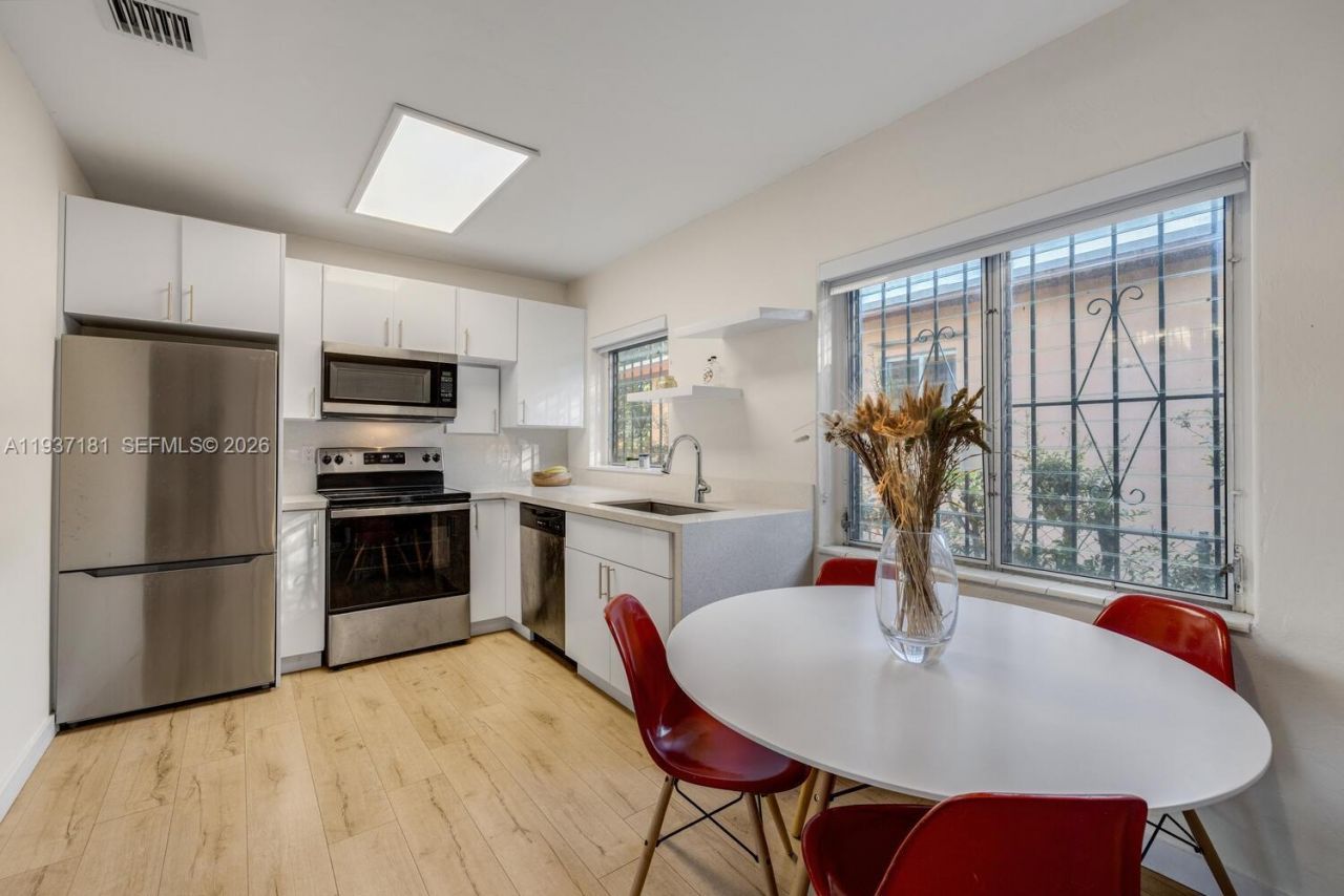 424 NW 53rd St, Miami, FL 33127 Photo