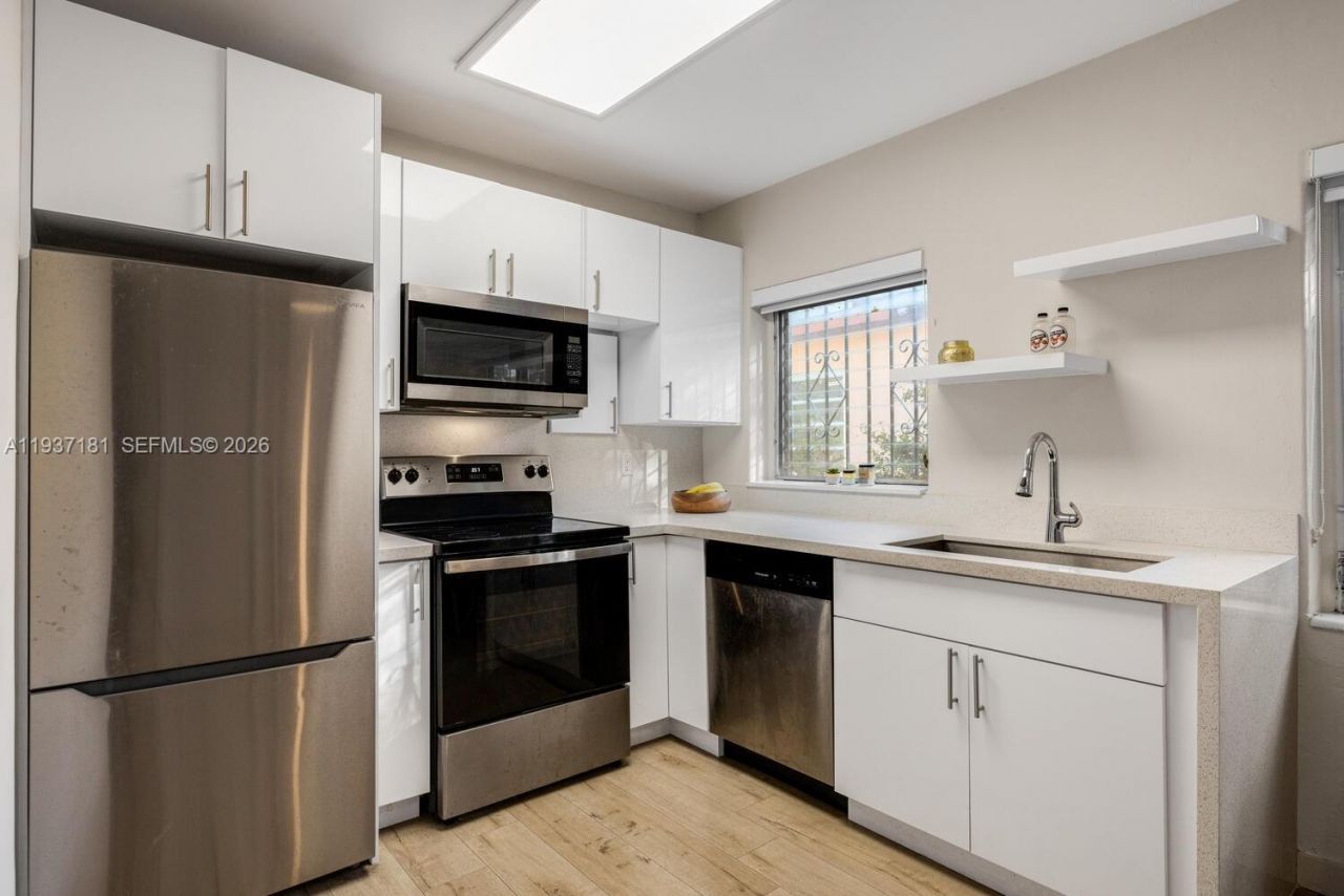 424 NW 53rd St, Miami, FL 33127 Photo