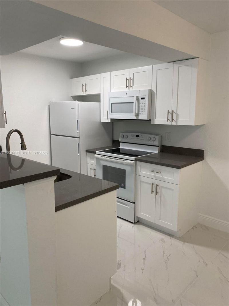 15560 SW 104th Ter, Unit 619, Miami, FL 33196 Photo