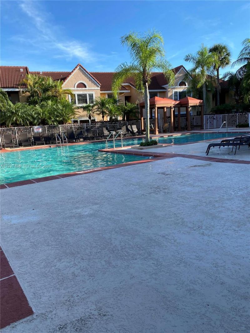 15560 SW 104th Ter, Unit 619, Miami, FL 33196 Photo