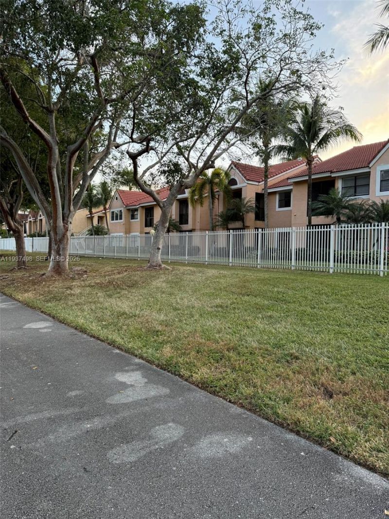 15560 SW 104th Ter, Unit 619, Miami, FL 33196 Photo