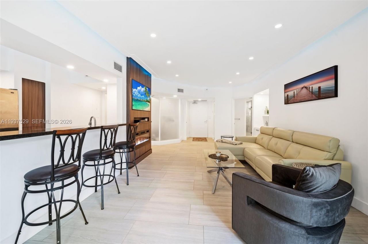 16485 Collins Ave, Unit 232, Sunny Isles Beach, FL 33160 Photo