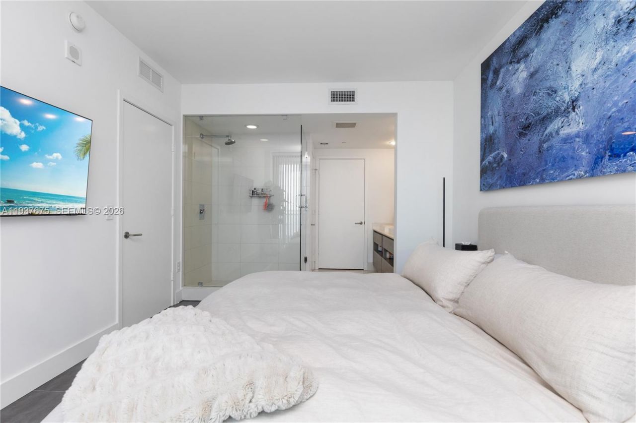 460 NE 28th St , Unit 808, Miami, FL 33137 Photo