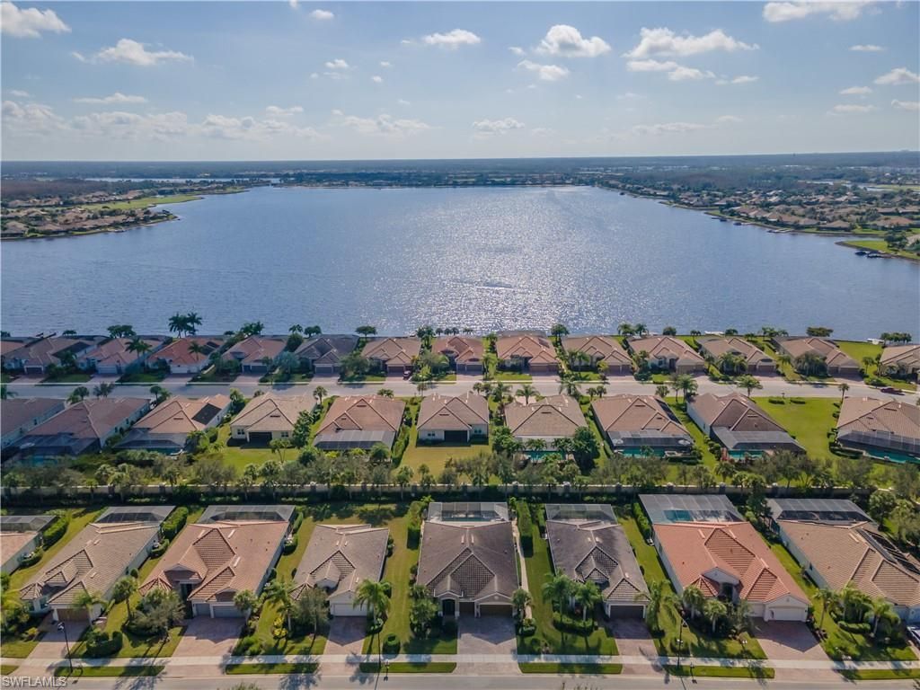 9332 Fieldstone Ln, Naples, FL 34120 Photo