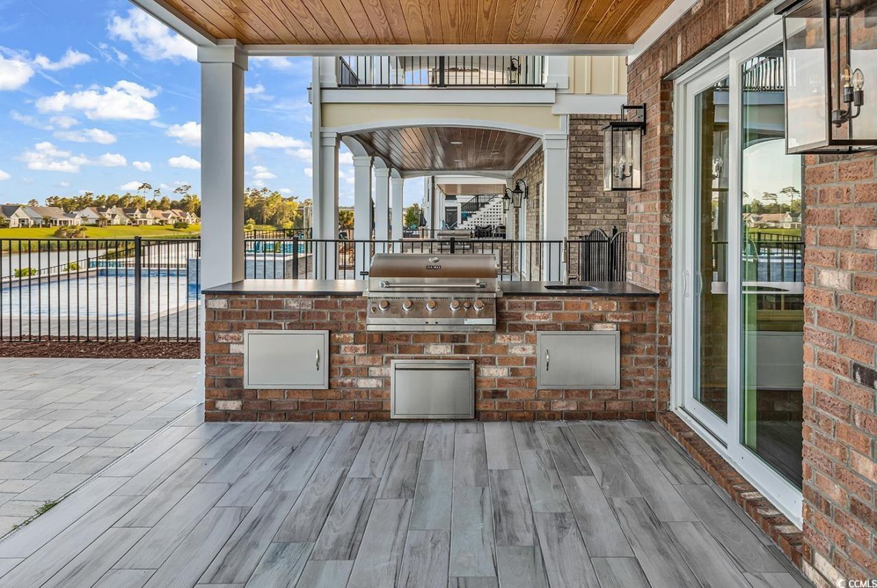 437 Saint Julian Ln. Photo 4