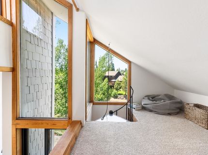 10390 Manchester Drive, Truckee, CA 96161 Photo