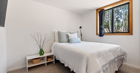 10390 Manchester Drive, Truckee, CA 96161 Photo