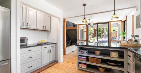 10390 Manchester Drive, Truckee, CA 96161 Photo