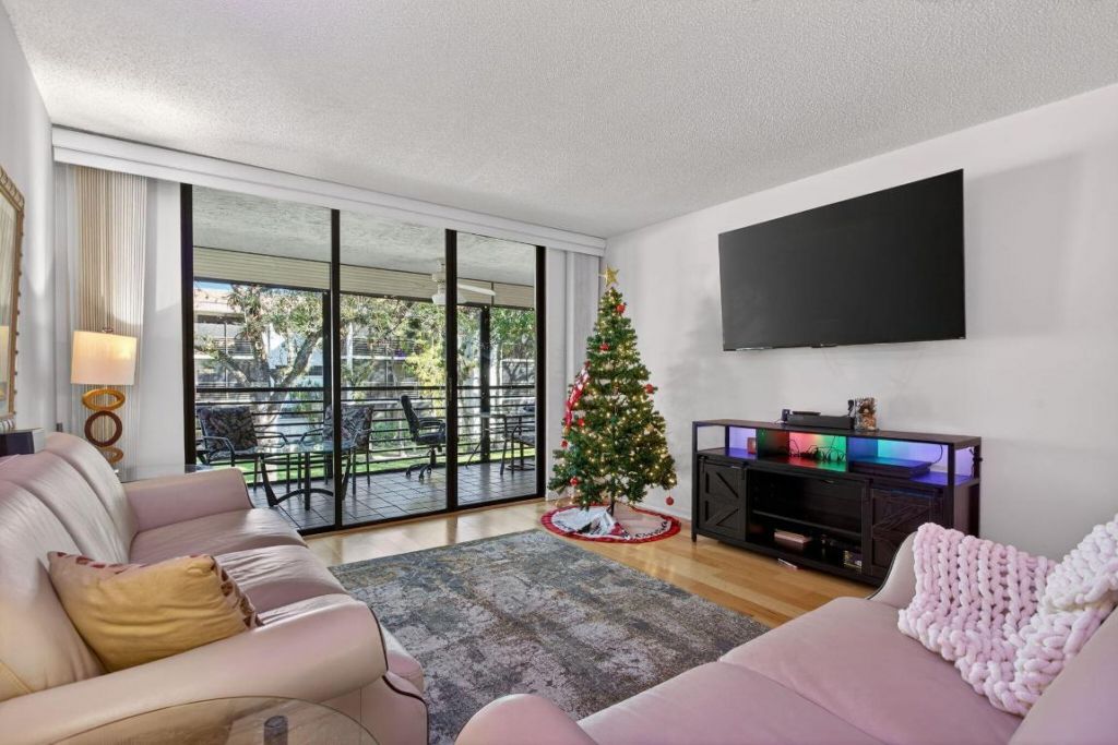 7547 NW 79th Avenue, Unit 212, Tamarac, FL 33321 Photo