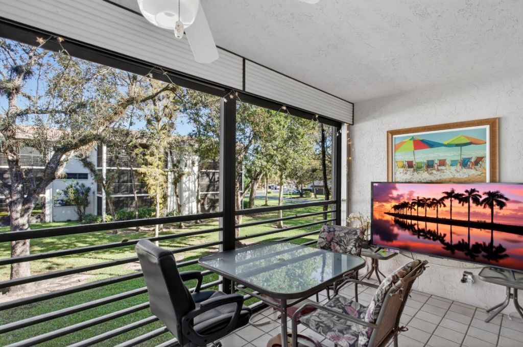 7547 NW 79th Avenue, Unit 212, Tamarac, FL 33321 Photo