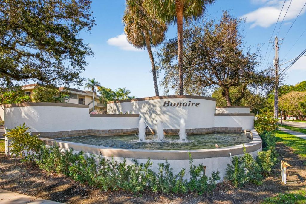 7547 NW 79th Avenue, Unit 212, Tamarac, FL 33321 Photo