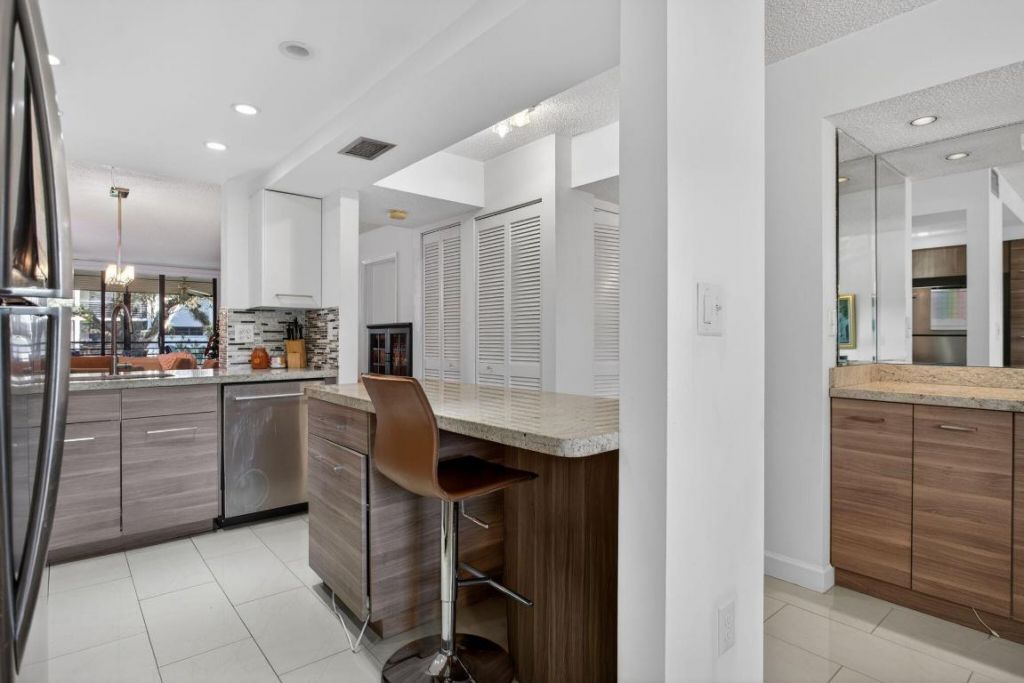 7547 NW 79th Avenue, Unit 212, Tamarac, FL 33321 Photo