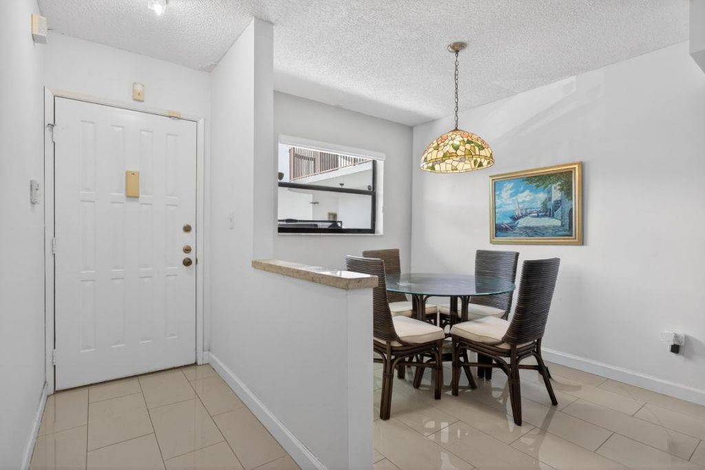 7547 NW 79th Avenue, Unit 212, Tamarac, FL 33321 Photo