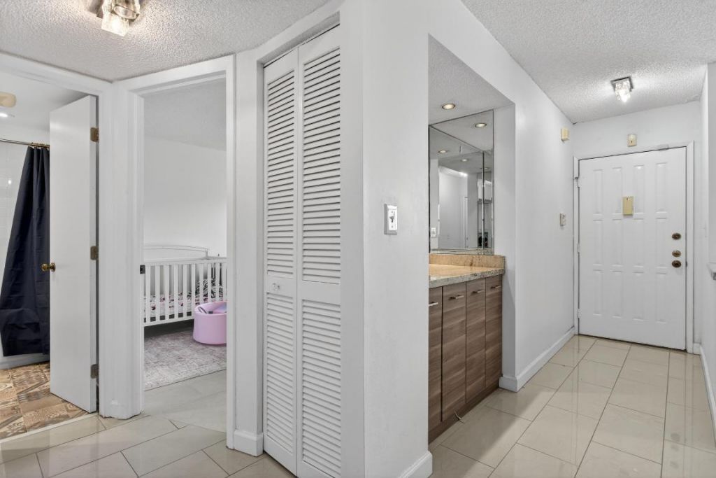 7547 NW 79th Avenue, Unit 212, Tamarac, FL 33321 Photo