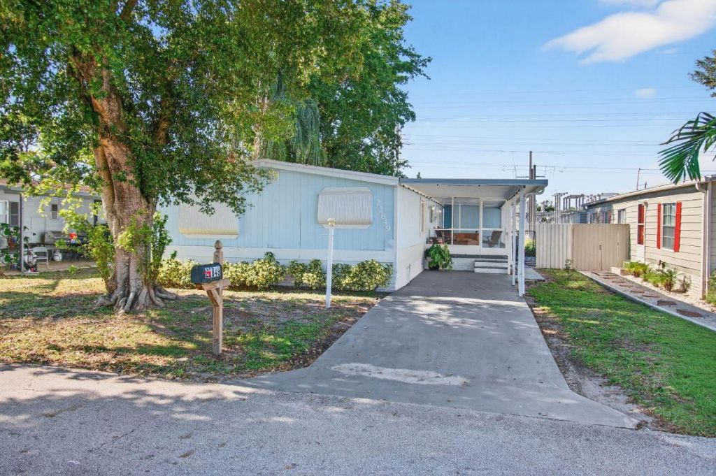 22849 Tradewind Road, Boca Raton, FL 33428 Photo