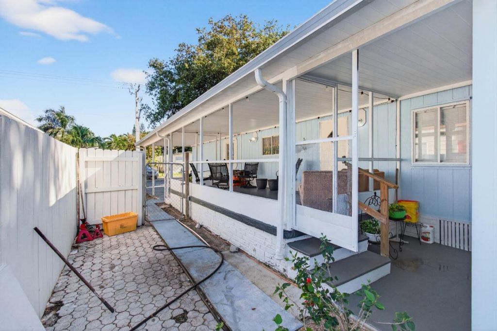 22849 Tradewind Road, Boca Raton, FL 33428 Photo