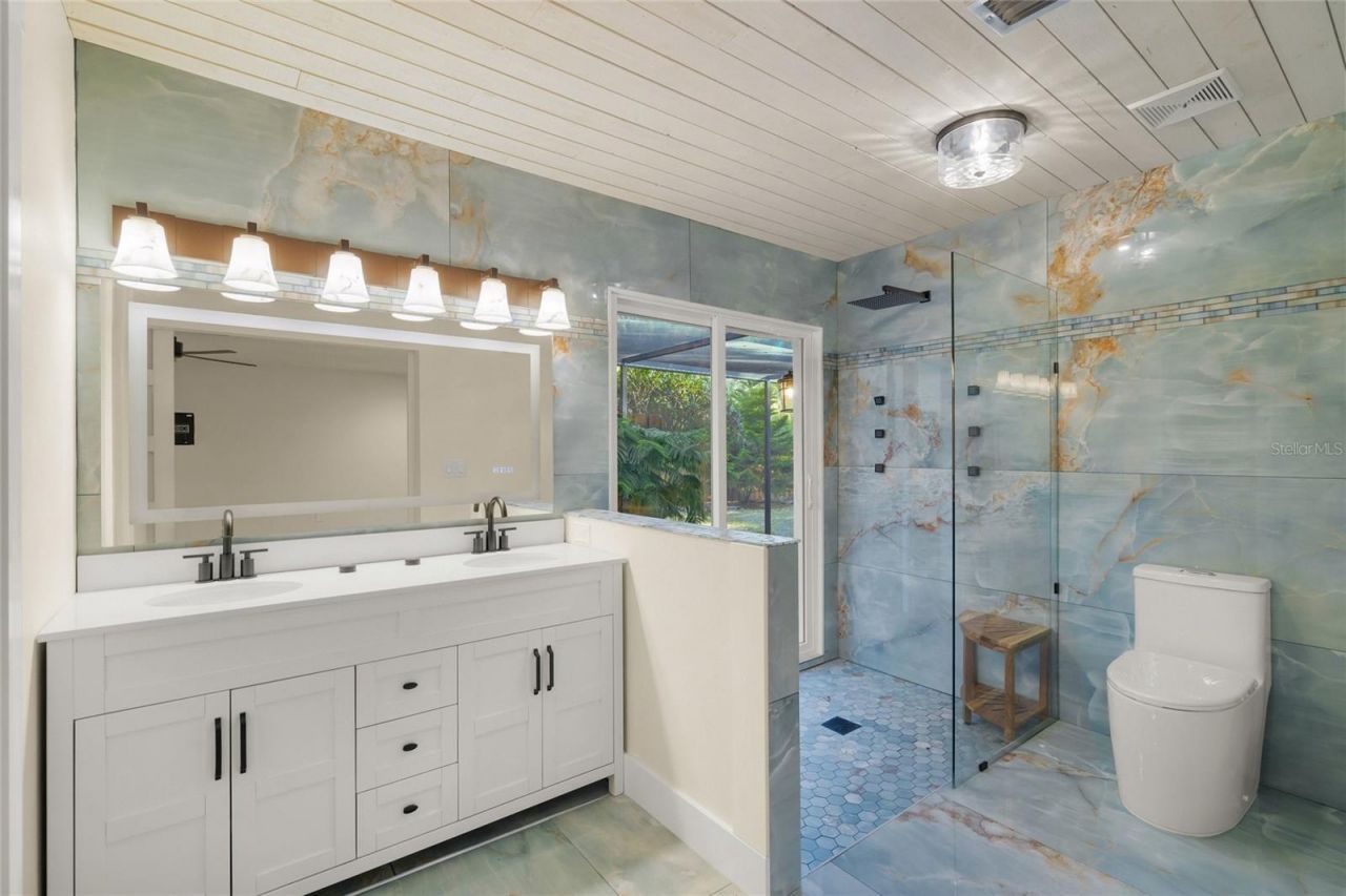 4916 Hidden Oaks Trail, Sarasota, FL 34232 Photo