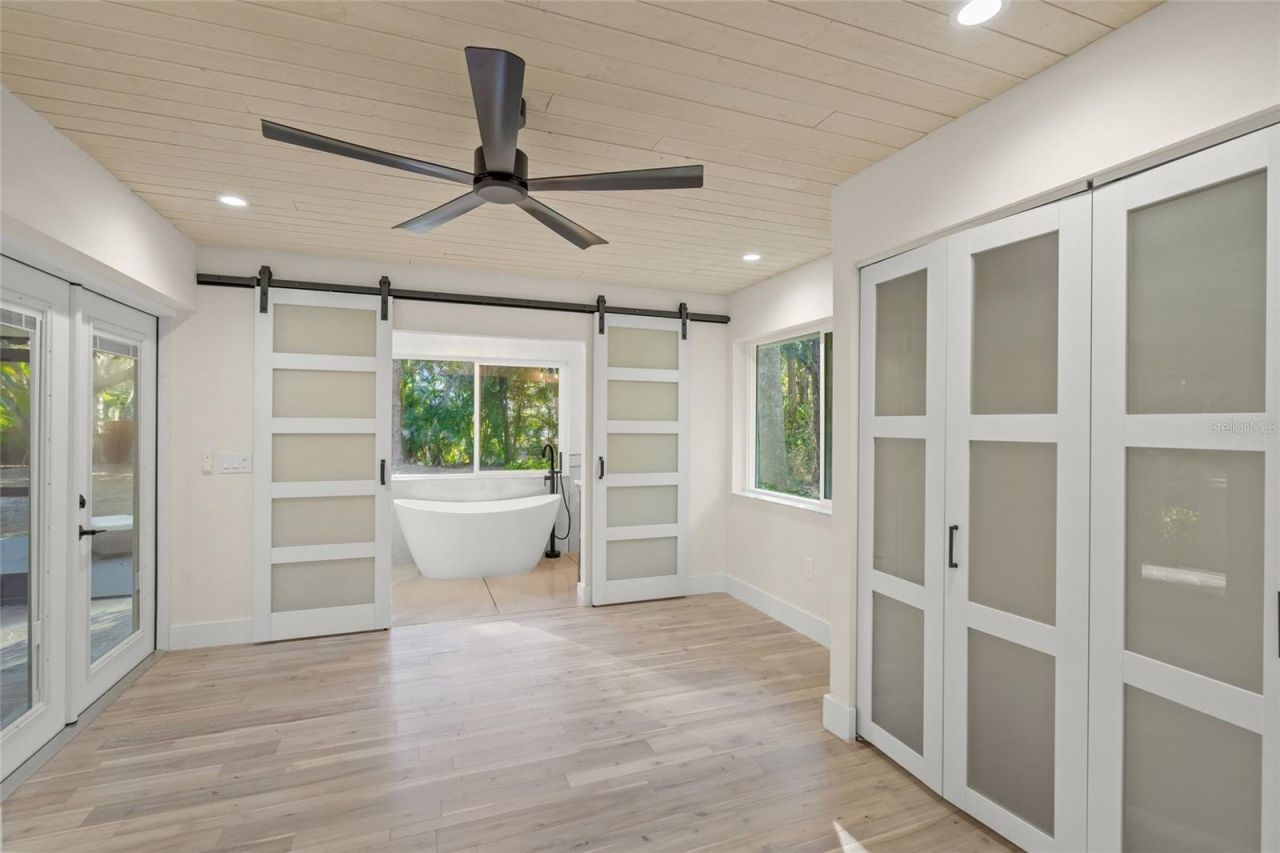 4916 Hidden Oaks Trail, Sarasota, FL 34232 Photo