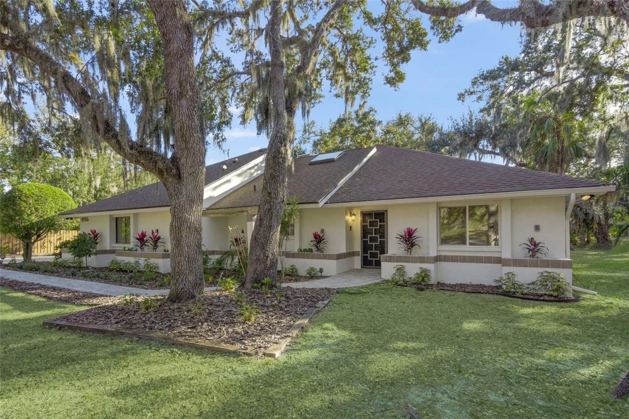 4916 Hidden Oaks Trail, Sarasota, FL 34232 Photo