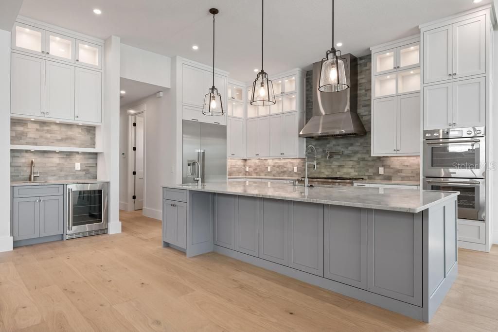 527 Venice Lane, Sarasota, FL 34242 Photo
