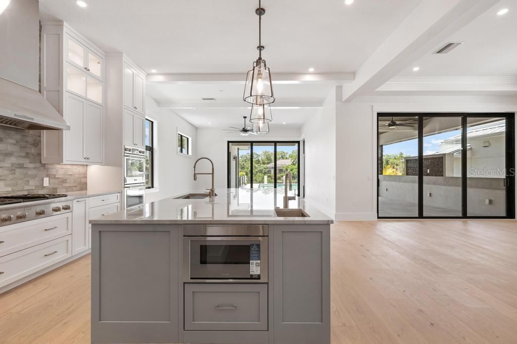 527 Venice Lane, Sarasota, FL 34242 Photo