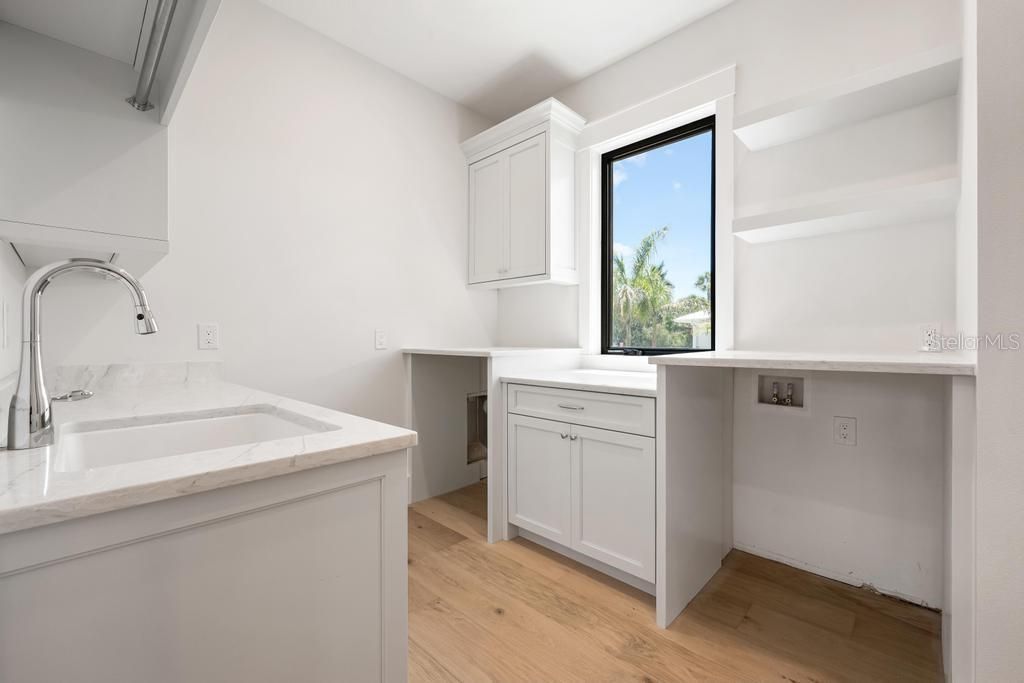 527 Venice Lane, Sarasota, FL 34242 Photo
