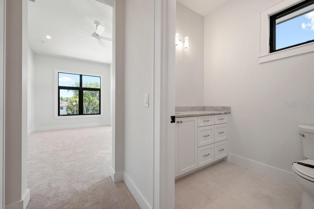 527 Venice Lane, Sarasota, FL 34242 Photo