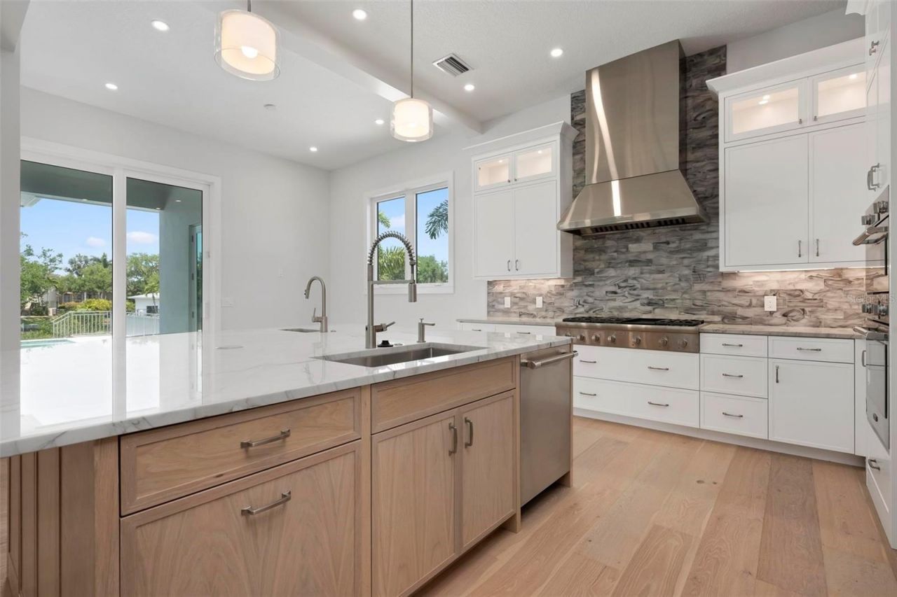 533 Venice Lane, Sarasota, FL 34242 Photo