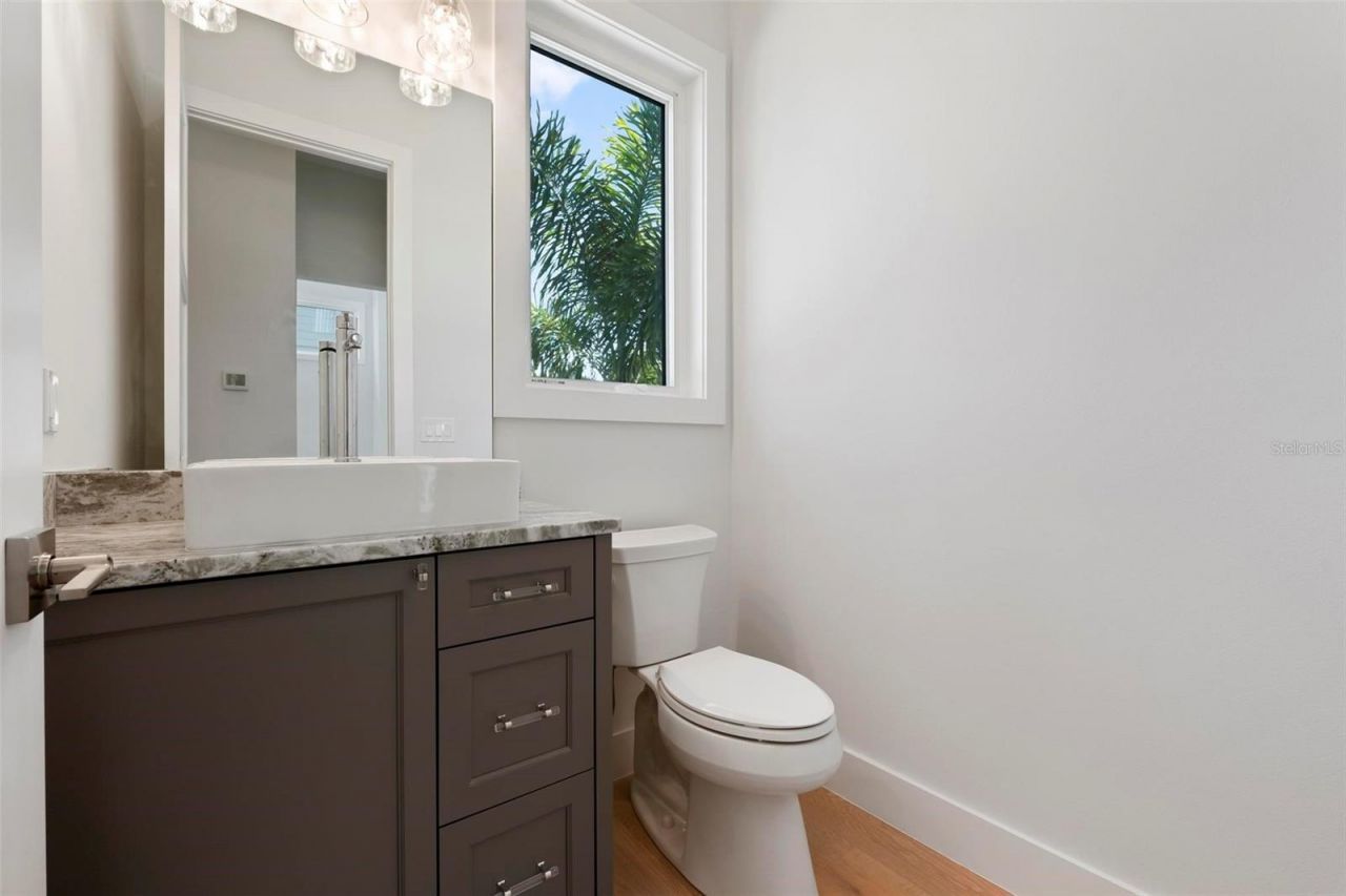 533 Venice Lane, Sarasota, FL 34242 Photo