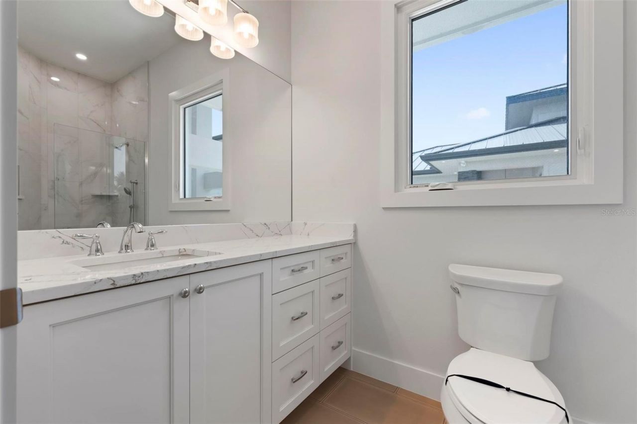 533 Venice Lane, Sarasota, FL 34242 Photo