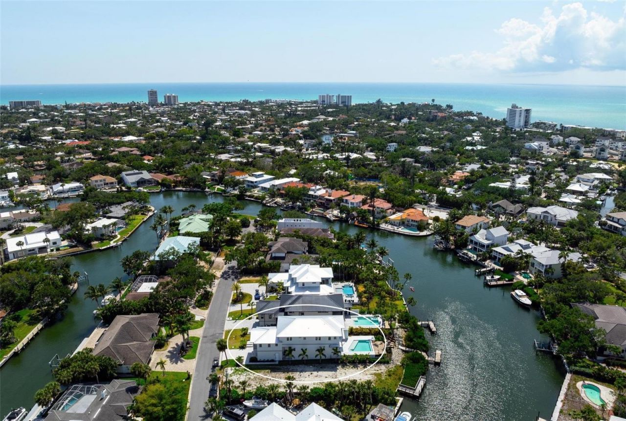 533 Venice Lane, Sarasota, FL 34242 Photo