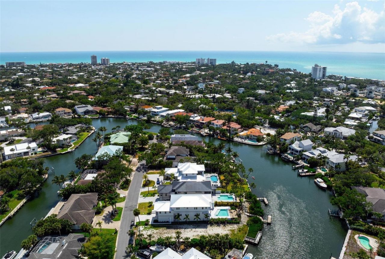 533 Venice Lane, Sarasota, FL 34242 Photo