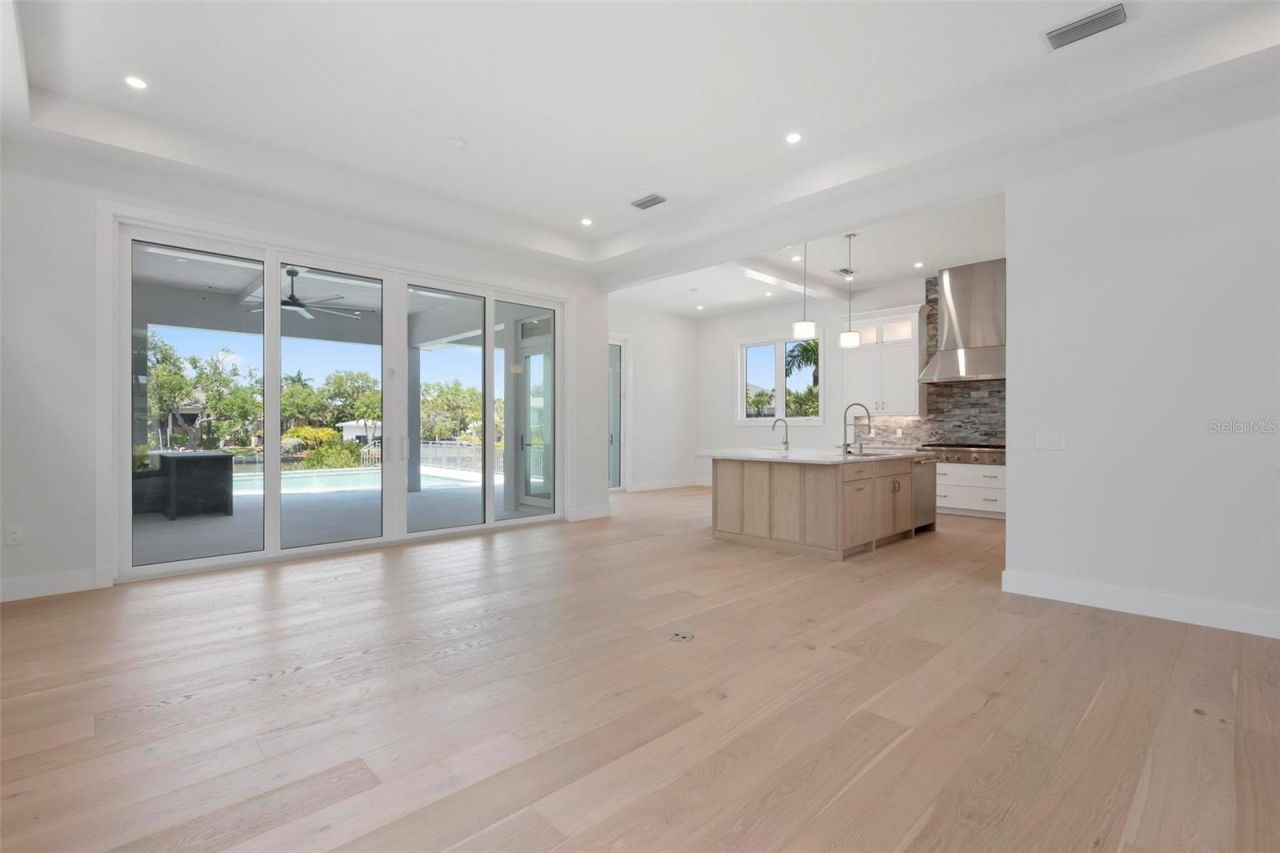 533 Venice Lane, Sarasota, FL 34242 Photo