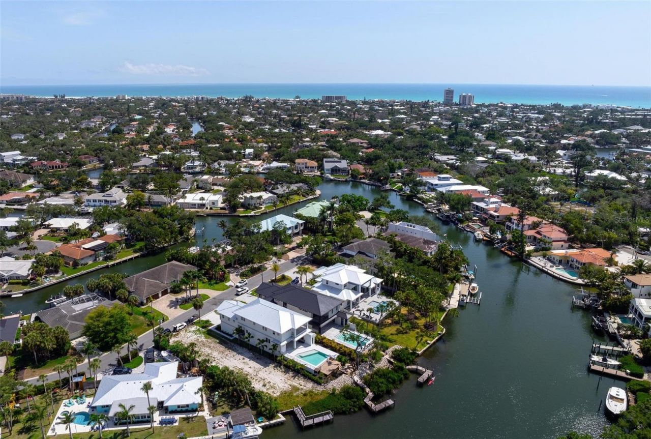 533 Venice Lane, Sarasota, FL 34242 Photo