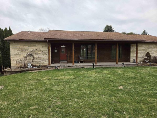 607 West View Drive, Guttenberg, IA 52052