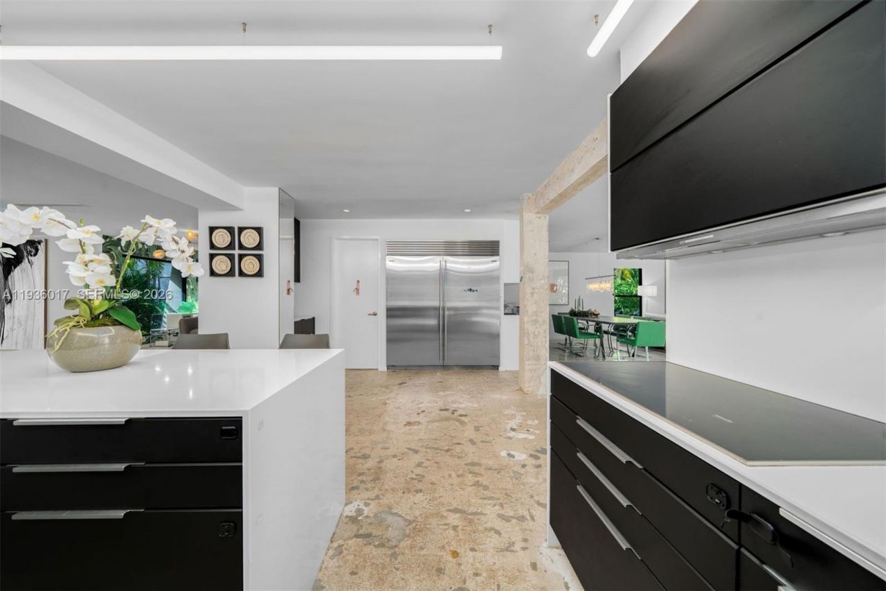 121 Knollwood Drive, Key Biscayne, FL 33149 Photo