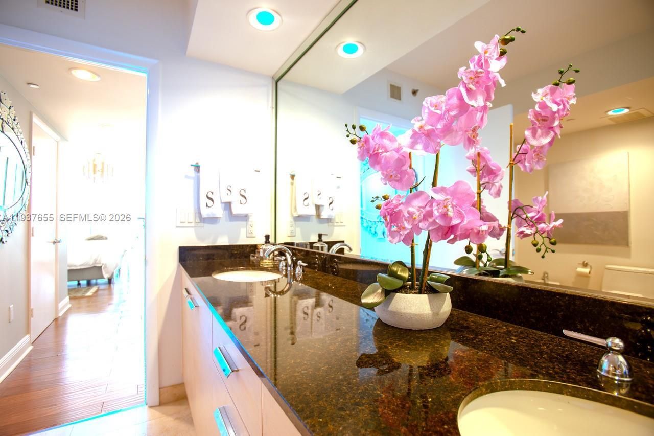 1850 S Ocean Dr, Unit 1004, Hallandale Beach, FL 33009 Photo