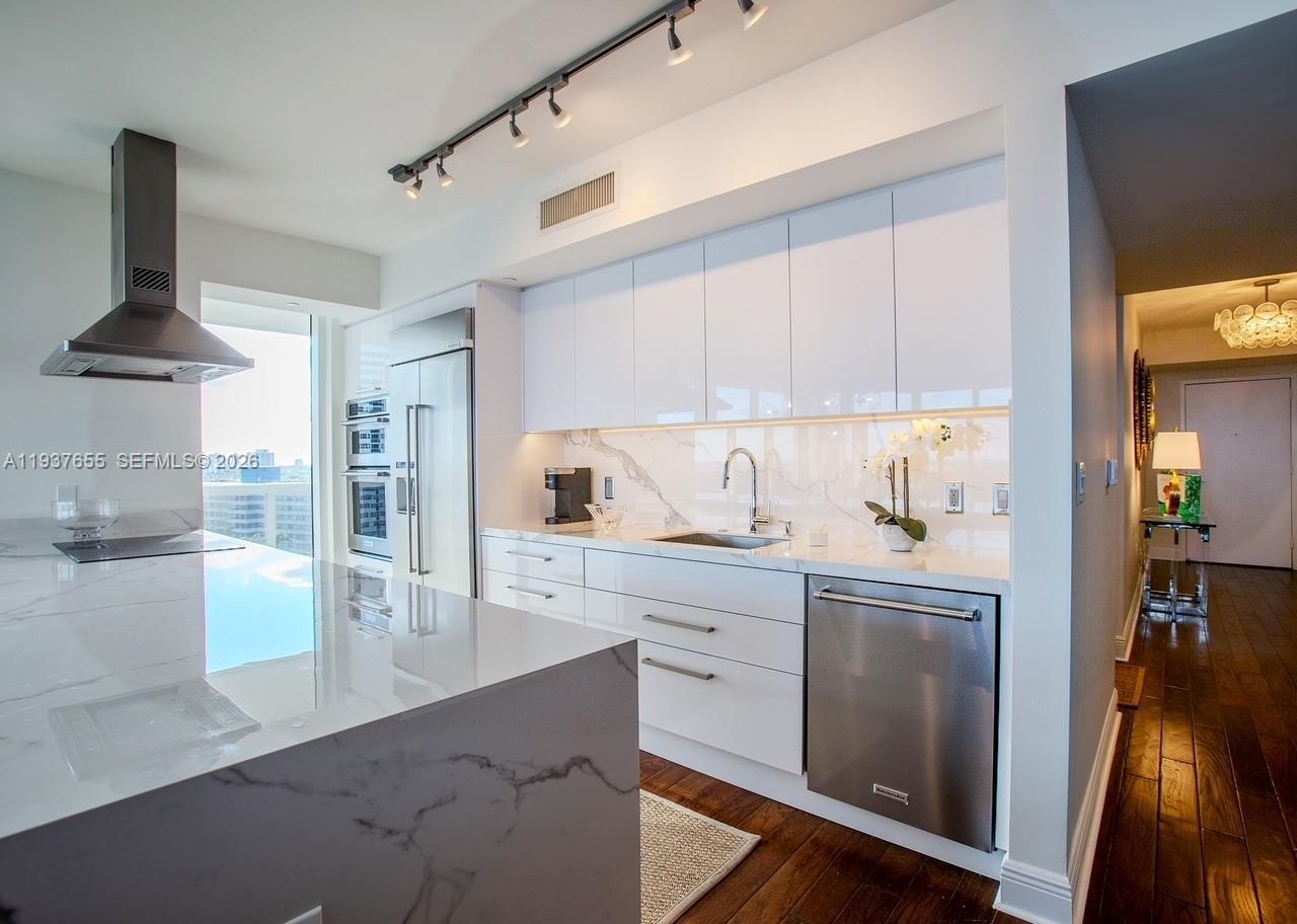 1850 S Ocean Dr, Unit 1004, Hallandale Beach, FL 33009 Photo