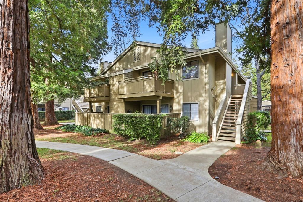 5482 5482 Makati Cir, San Jose, CA 95123 Main Photo