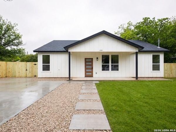 1319 Brady Avenue, Brownwood, TX 76801