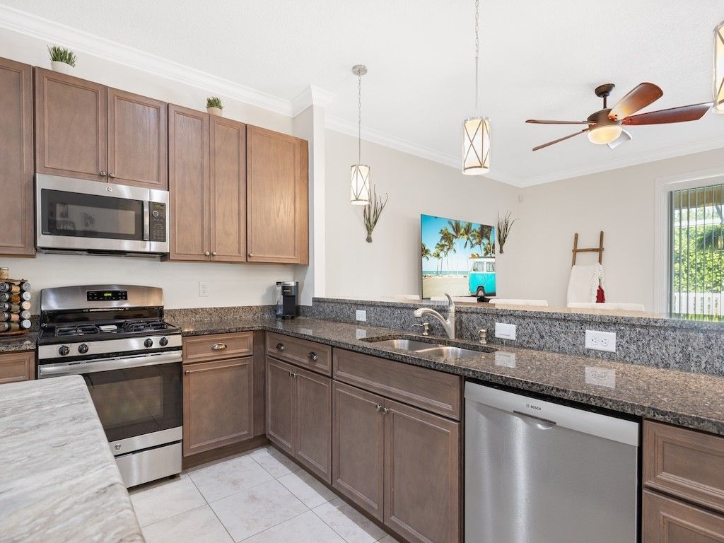 6134 NW Cullen Way, Port Saint Lucie, FL 34983 Photo