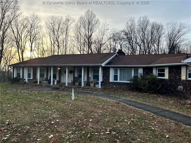 409 Wildlife Way, Clendenin, WV 25045