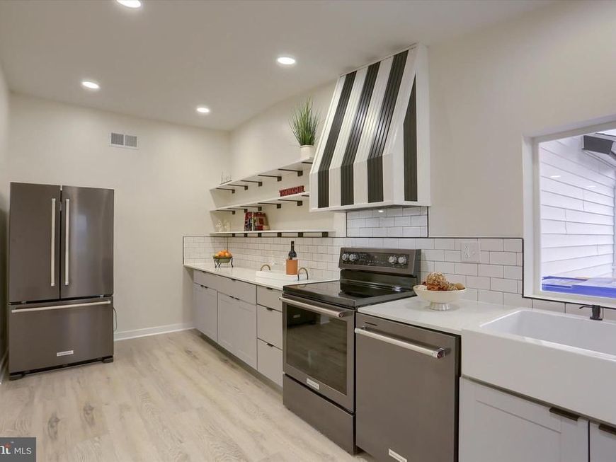 393 Sherwood Drive, Carlisle, PA 17015 Main Photo