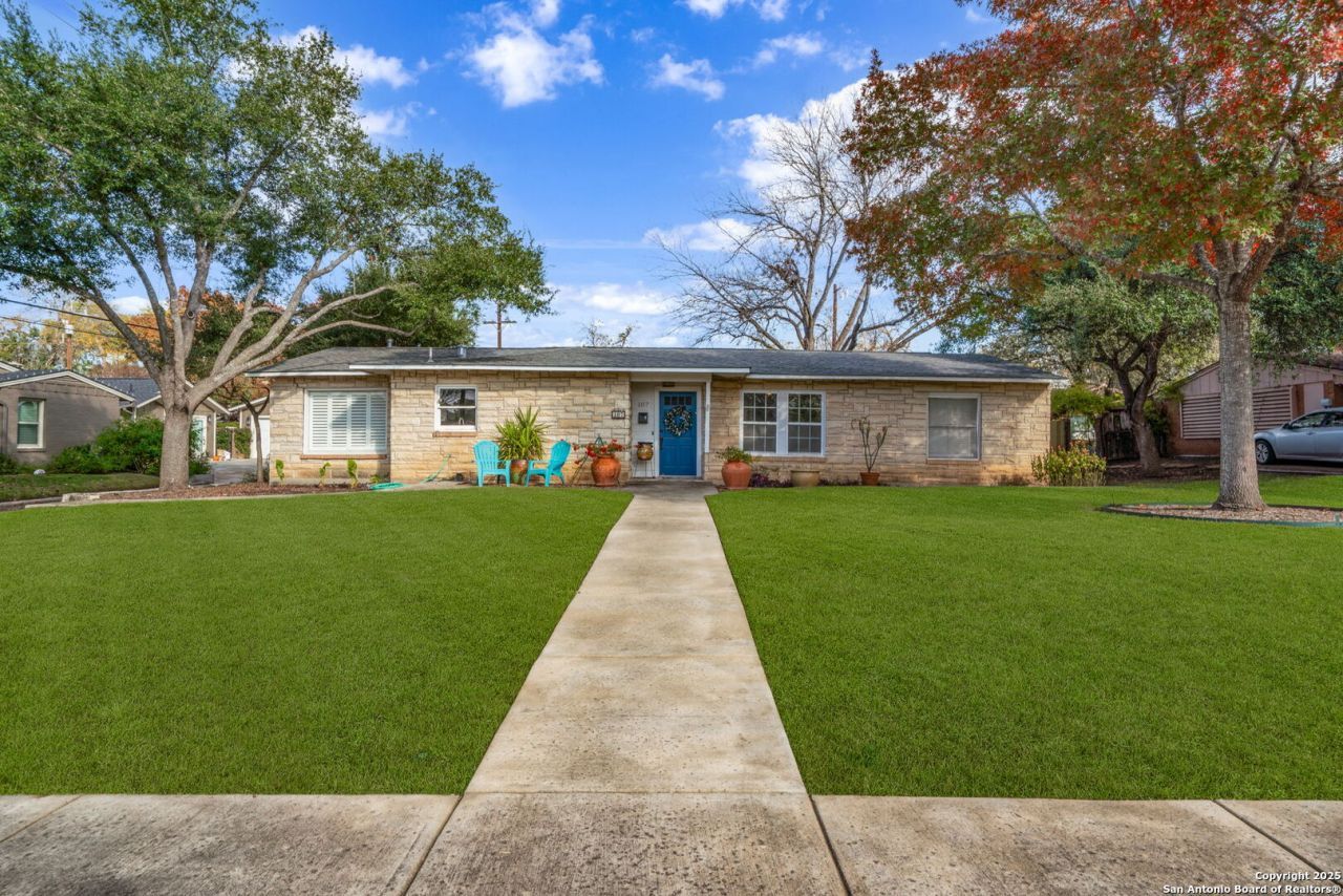 107 Bryker, Terrell Hills, TX 78209 Main Photo