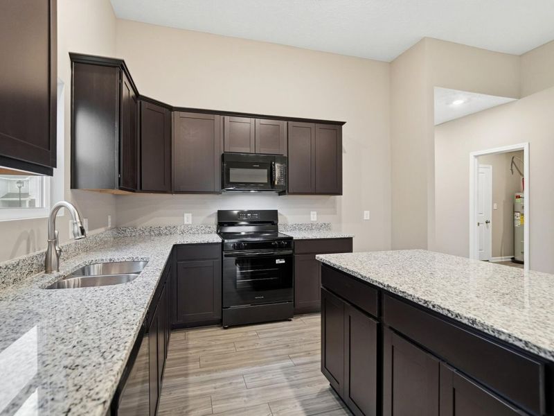 4016 Chakeres Avenue, Springfield, OH 45505 Photo 12