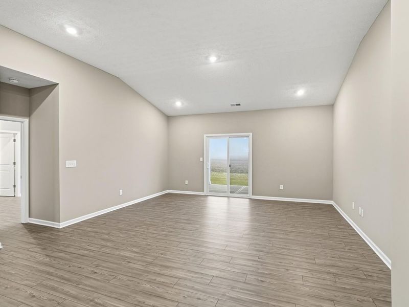 4016 Chakeres Avenue, Springfield, OH 45505 Photo 8