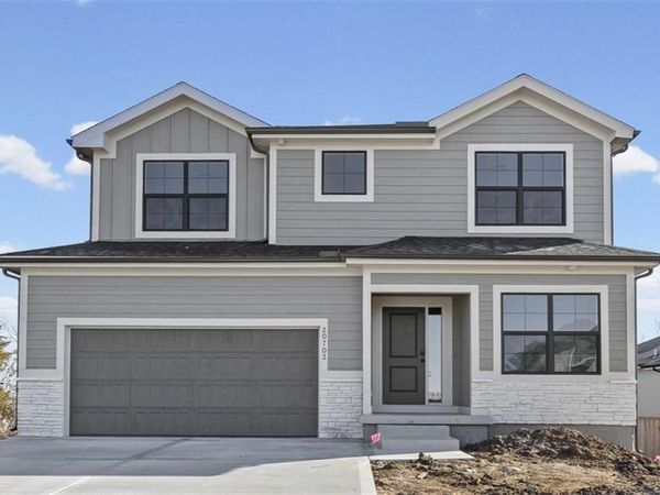 20703 Emerald Street, Spring Hill, KS 66083