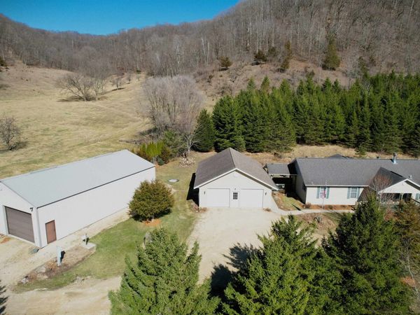 41498 S Sleepy Hollow Road, Gays Mills, WI 54631