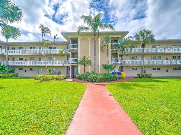 2606 Garden Drive, Unit 304, Lake Worth Beach, FL 33461