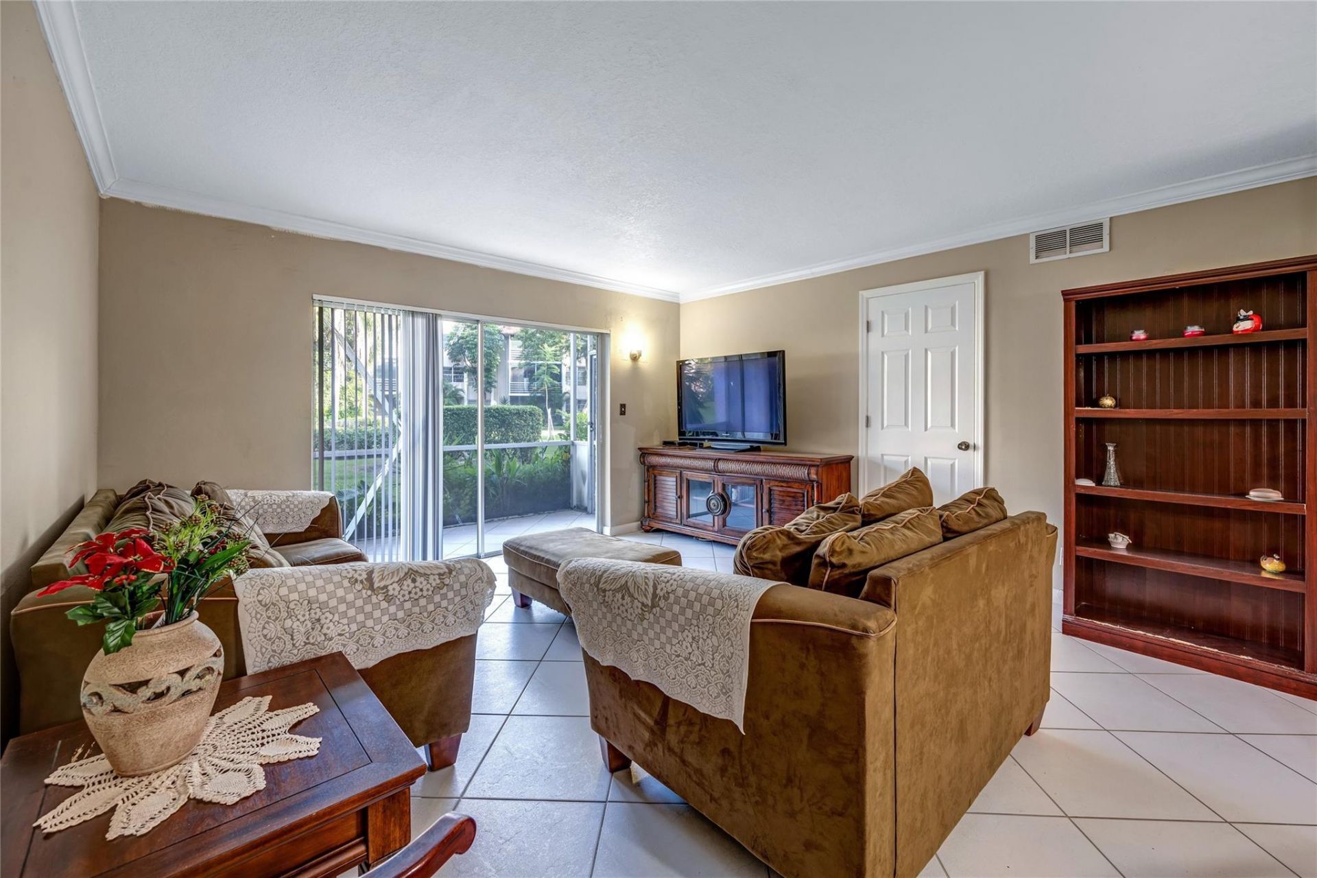 3774 Inverrary Boulevard, Unit 104P, Fort Lauderdale, FL 33319 Photo